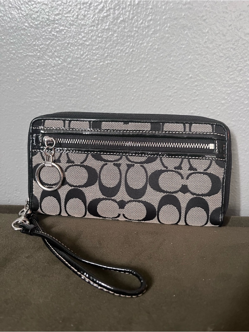 Coach Black & Khaki Signature Zip Wristlet